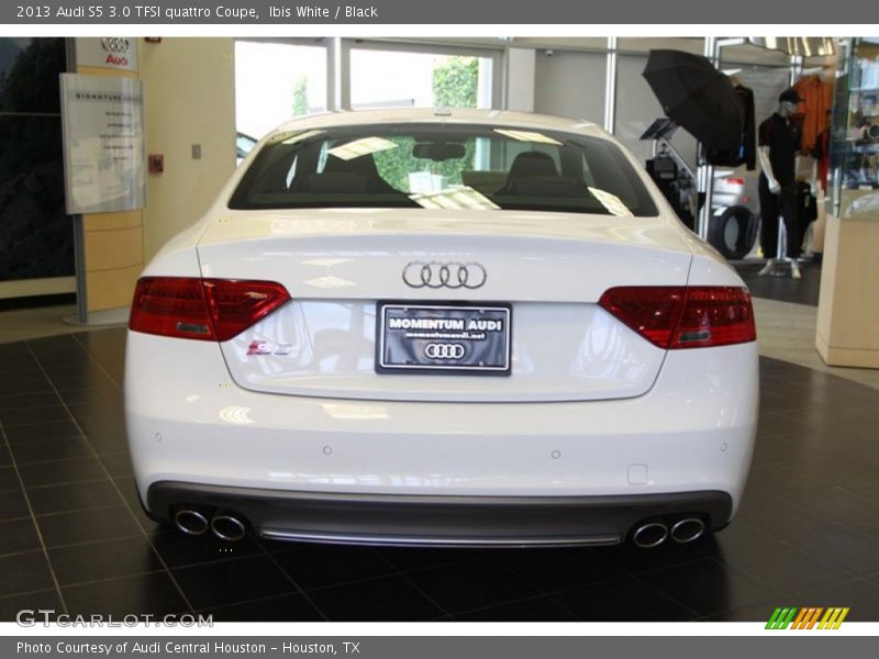 Ibis White / Black 2013 Audi S5 3.0 TFSI quattro Coupe