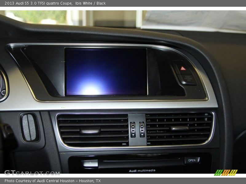 Ibis White / Black 2013 Audi S5 3.0 TFSI quattro Coupe
