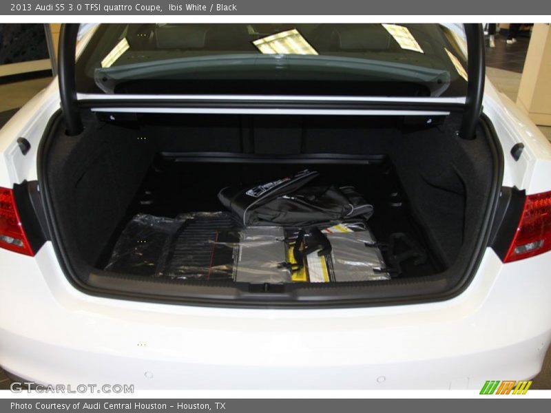 Ibis White / Black 2013 Audi S5 3.0 TFSI quattro Coupe