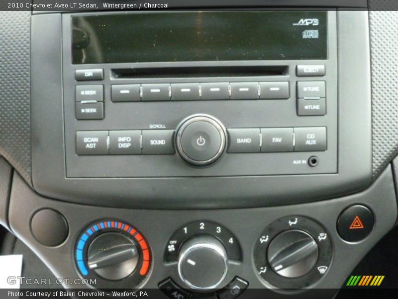 Wintergreen / Charcoal 2010 Chevrolet Aveo LT Sedan