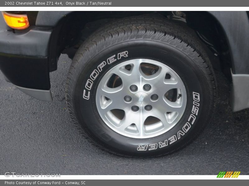 Onyx Black / Tan/Neutral 2002 Chevrolet Tahoe Z71 4x4