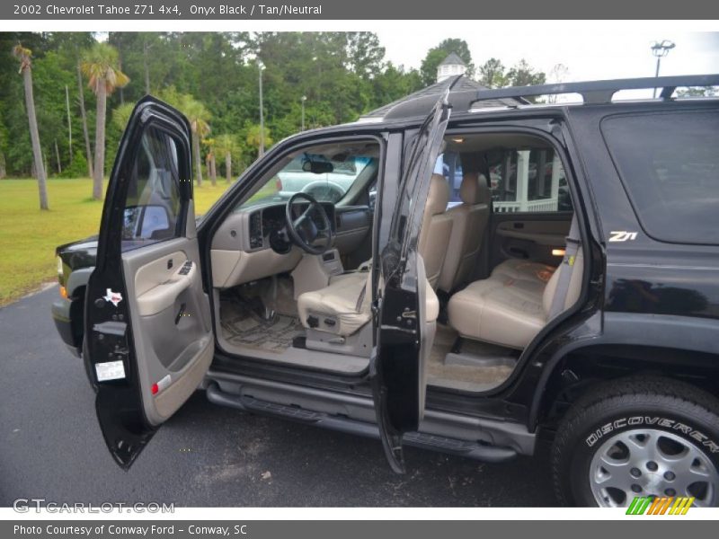 Onyx Black / Tan/Neutral 2002 Chevrolet Tahoe Z71 4x4