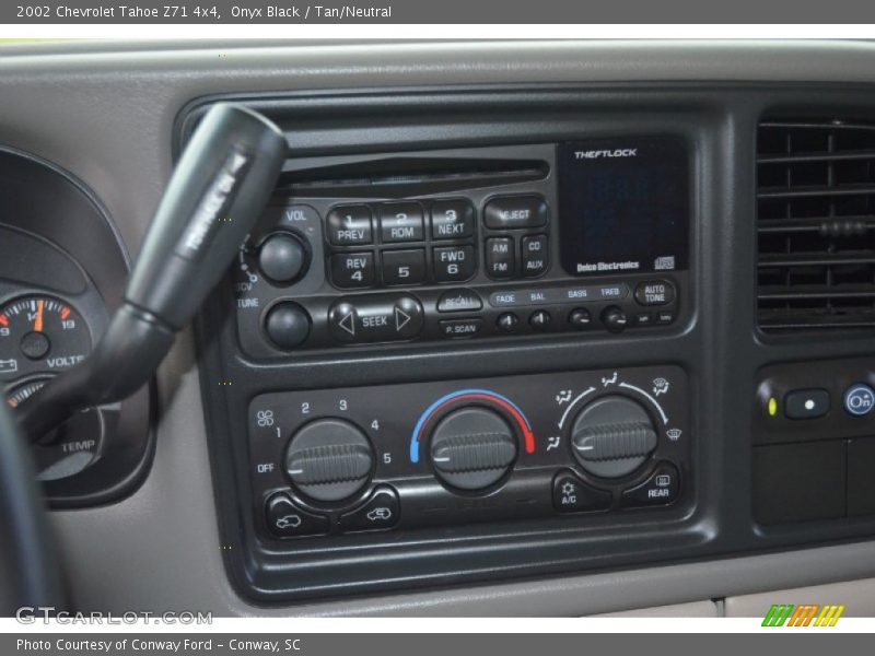 Onyx Black / Tan/Neutral 2002 Chevrolet Tahoe Z71 4x4