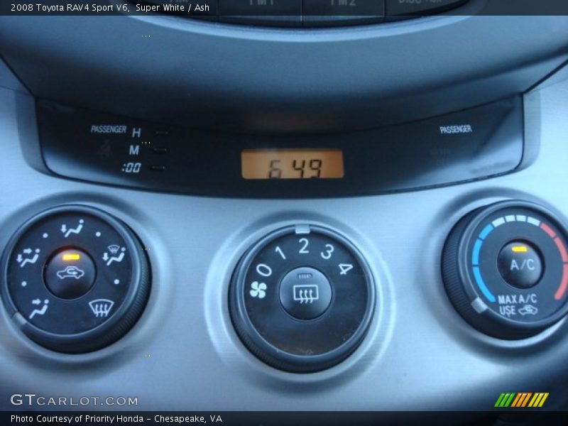 Controls of 2008 RAV4 Sport V6