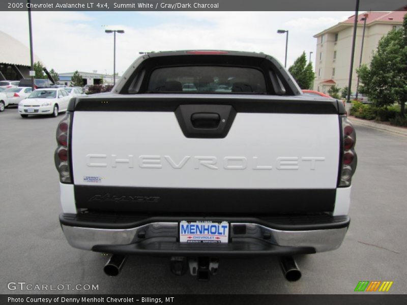 Summit White / Gray/Dark Charcoal 2005 Chevrolet Avalanche LT 4x4