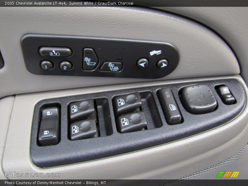 Summit White / Gray/Dark Charcoal 2005 Chevrolet Avalanche LT 4x4