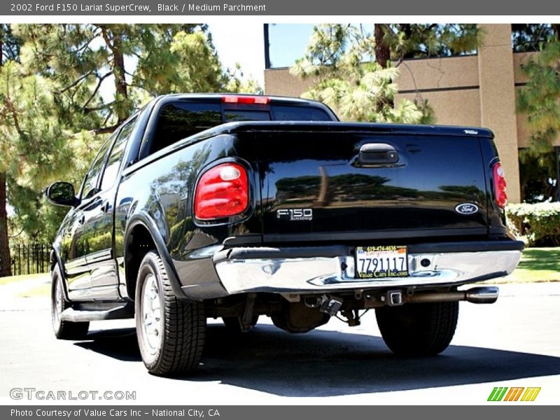 Black / Medium Parchment 2002 Ford F150 Lariat SuperCrew