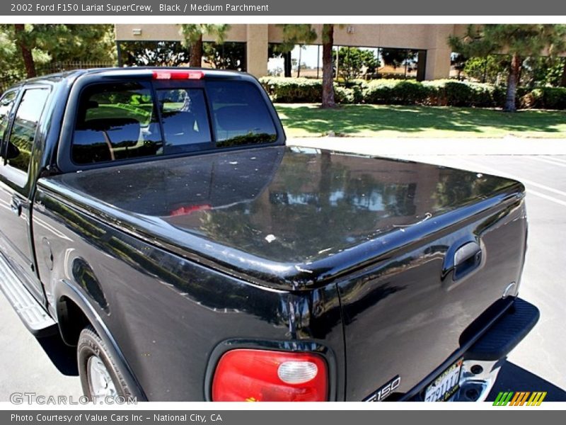 Black / Medium Parchment 2002 Ford F150 Lariat SuperCrew