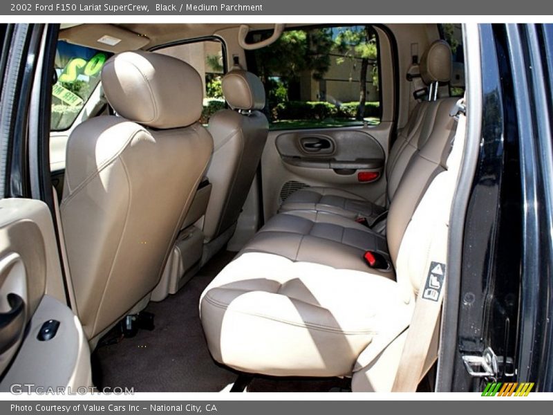 Black / Medium Parchment 2002 Ford F150 Lariat SuperCrew
