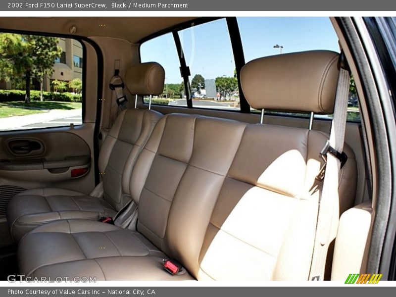 Black / Medium Parchment 2002 Ford F150 Lariat SuperCrew