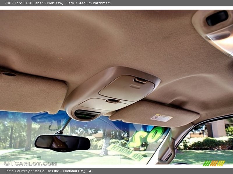 Black / Medium Parchment 2002 Ford F150 Lariat SuperCrew