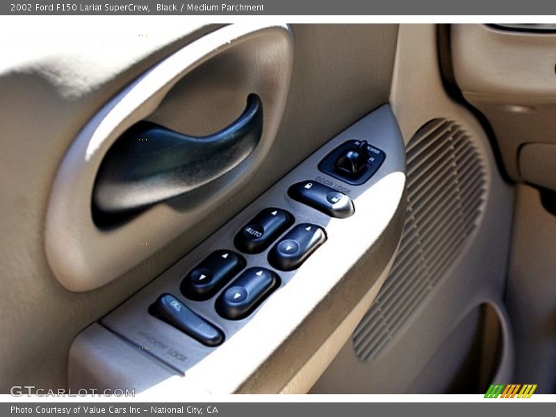 Black / Medium Parchment 2002 Ford F150 Lariat SuperCrew
