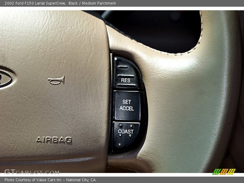 Black / Medium Parchment 2002 Ford F150 Lariat SuperCrew