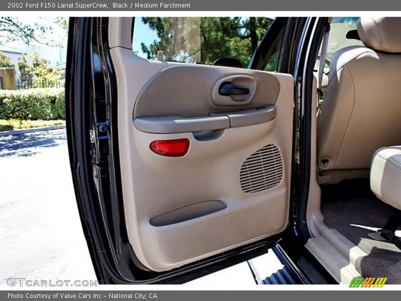 Black / Medium Parchment 2002 Ford F150 Lariat SuperCrew
