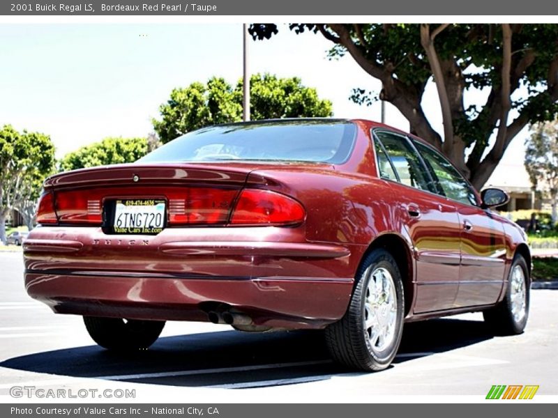 Bordeaux Red Pearl / Taupe 2001 Buick Regal LS