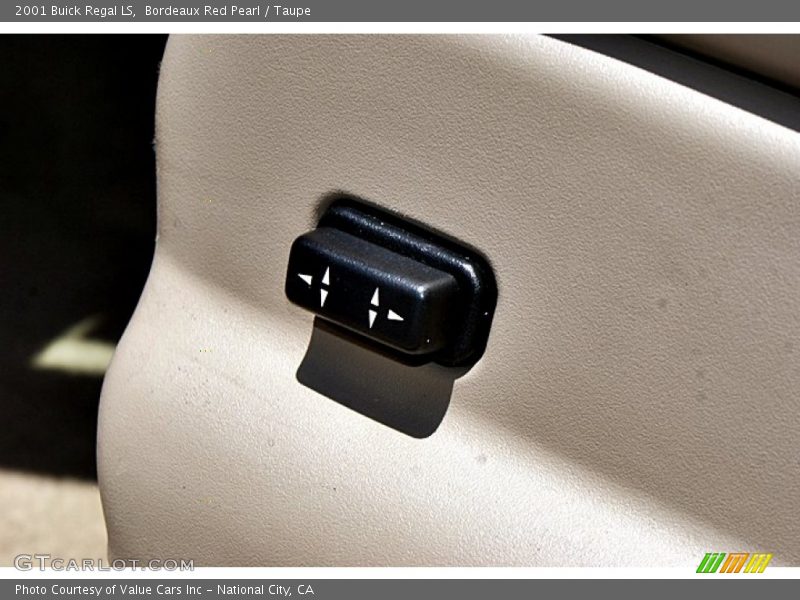 Bordeaux Red Pearl / Taupe 2001 Buick Regal LS