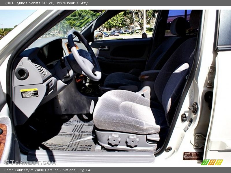 White Pearl / Gray 2001 Hyundai Sonata GLS V6