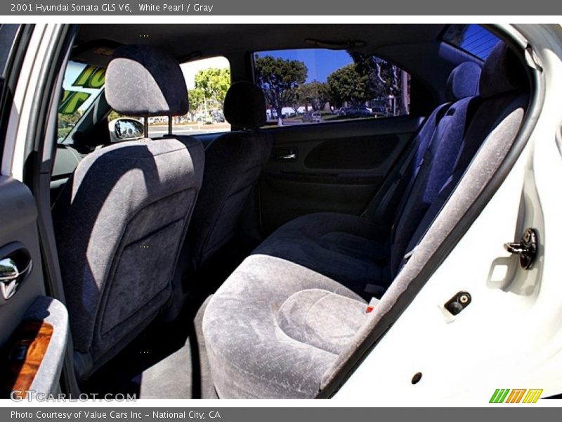 White Pearl / Gray 2001 Hyundai Sonata GLS V6