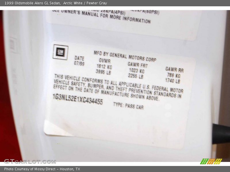 Arctic White / Pewter Gray 1999 Oldsmobile Alero GL Sedan
