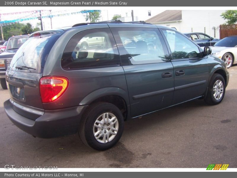 Magnesium Green Pearl / Medium Slate Gray 2006 Dodge Caravan SE