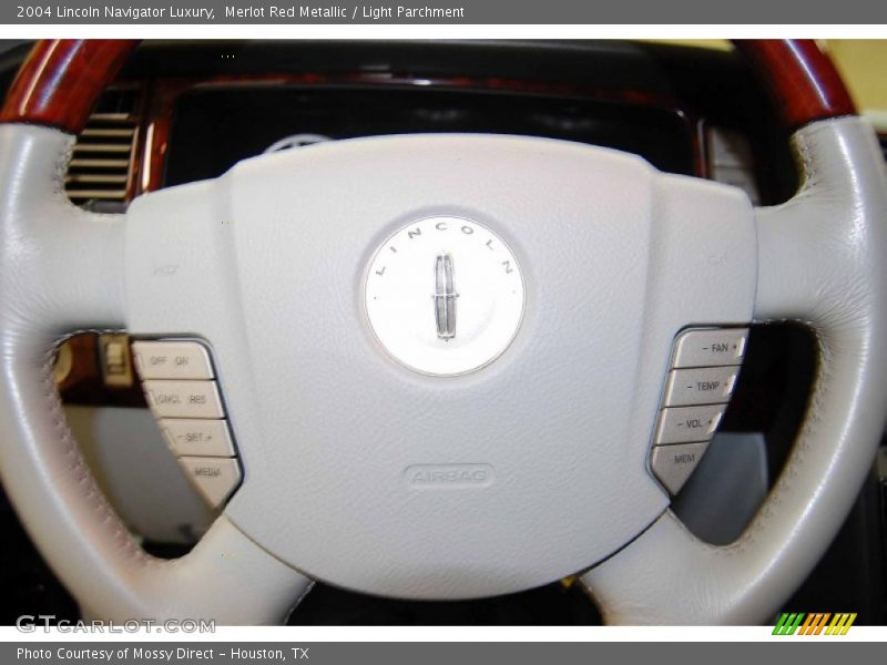 Merlot Red Metallic / Light Parchment 2004 Lincoln Navigator Luxury