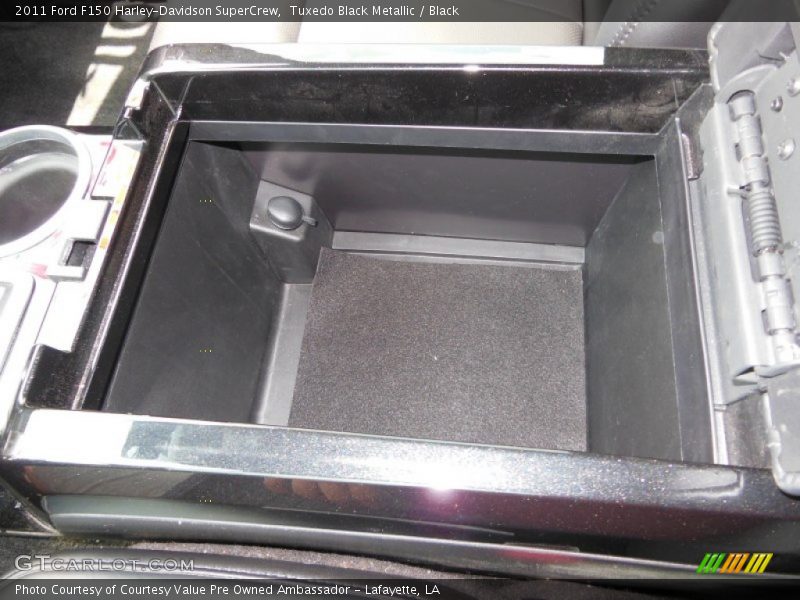 Center Compartment - 2011 Ford F150 Harley-Davidson SuperCrew