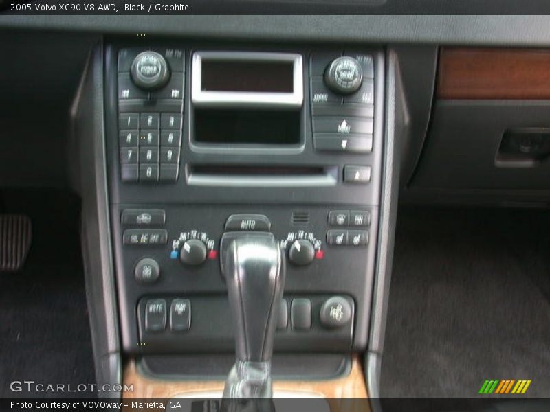 Black / Graphite 2005 Volvo XC90 V8 AWD