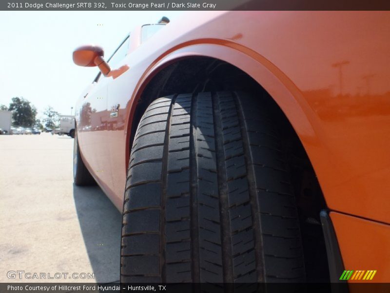 Toxic Orange Pearl / Dark Slate Gray 2011 Dodge Challenger SRT8 392