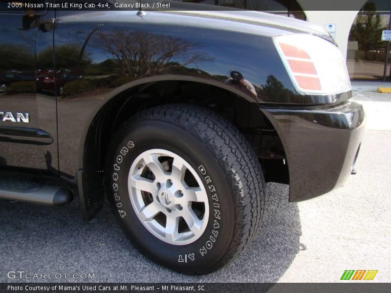Galaxy Black / Steel 2005 Nissan Titan LE King Cab 4x4