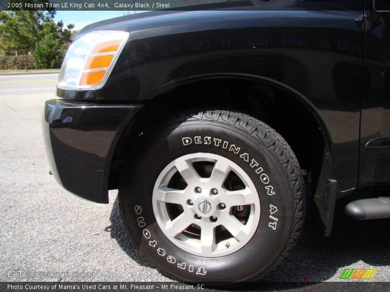 Galaxy Black / Steel 2005 Nissan Titan LE King Cab 4x4