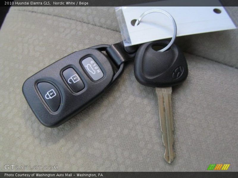 Nordic White / Beige 2010 Hyundai Elantra GLS