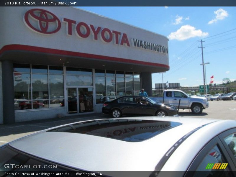 Titanium / Black Sport 2010 Kia Forte SX
