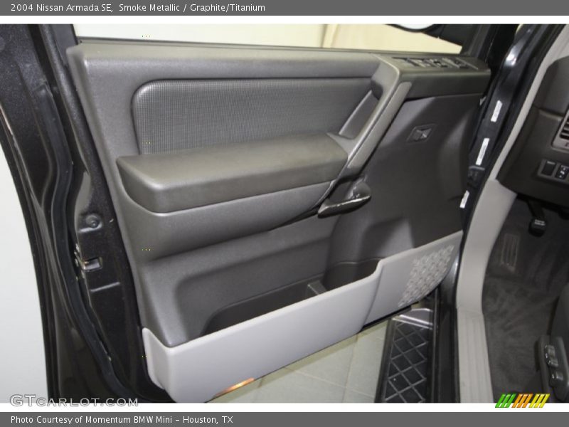 Smoke Metallic / Graphite/Titanium 2004 Nissan Armada SE