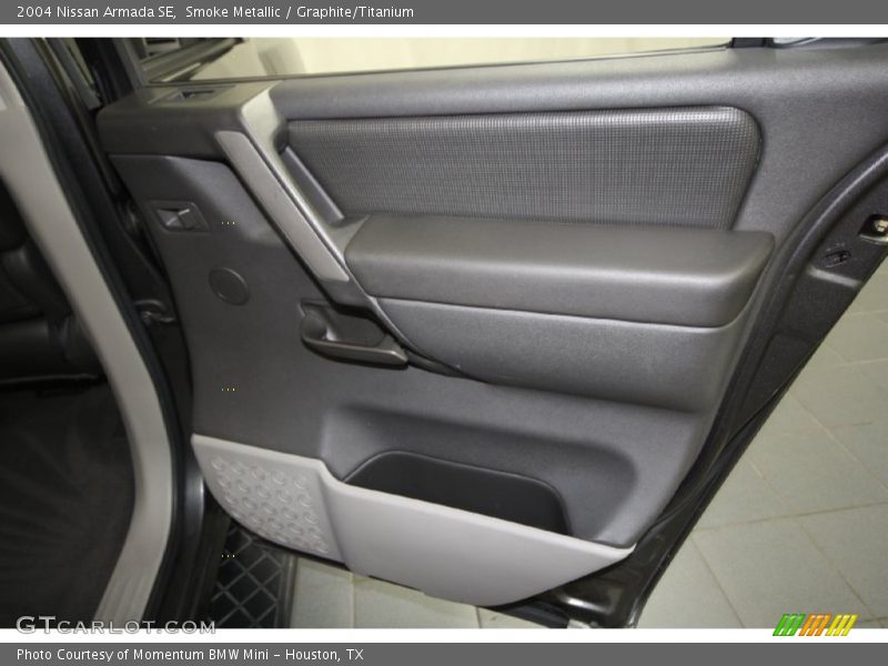Smoke Metallic / Graphite/Titanium 2004 Nissan Armada SE