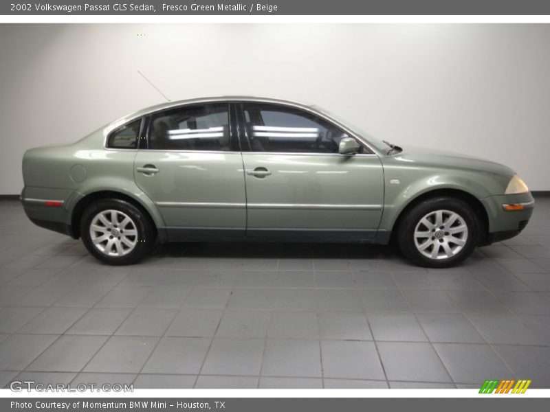 Fresco Green Metallic / Beige 2002 Volkswagen Passat GLS Sedan