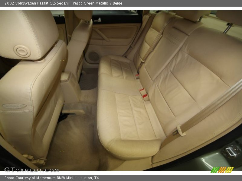 Fresco Green Metallic / Beige 2002 Volkswagen Passat GLS Sedan