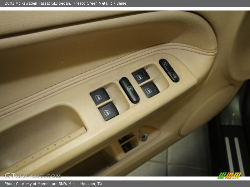 Fresco Green Metallic / Beige 2002 Volkswagen Passat GLS Sedan