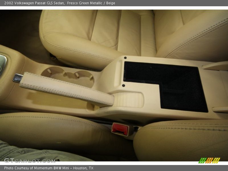 Fresco Green Metallic / Beige 2002 Volkswagen Passat GLS Sedan
