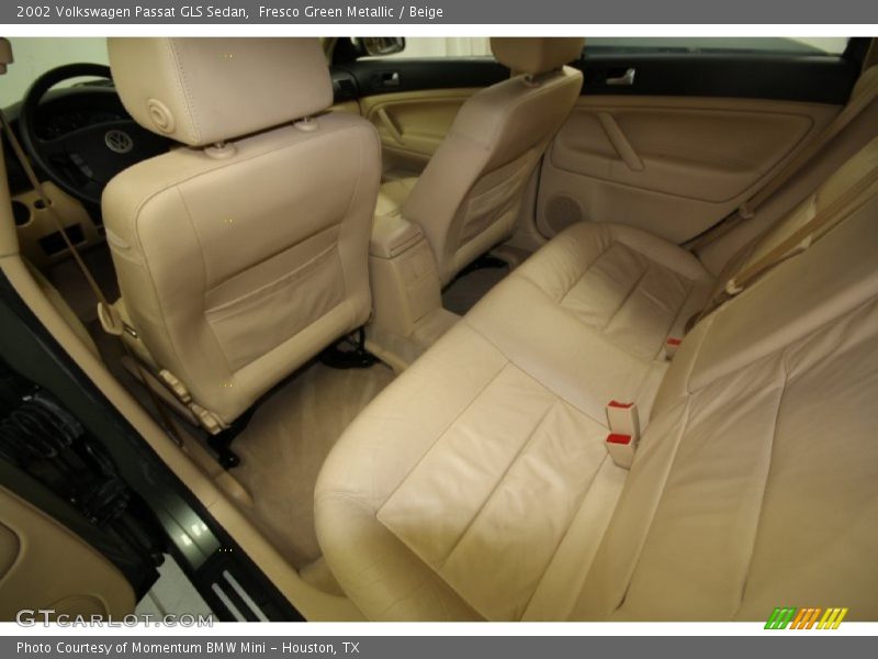 Fresco Green Metallic / Beige 2002 Volkswagen Passat GLS Sedan