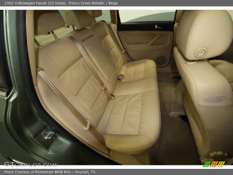Fresco Green Metallic / Beige 2002 Volkswagen Passat GLS Sedan