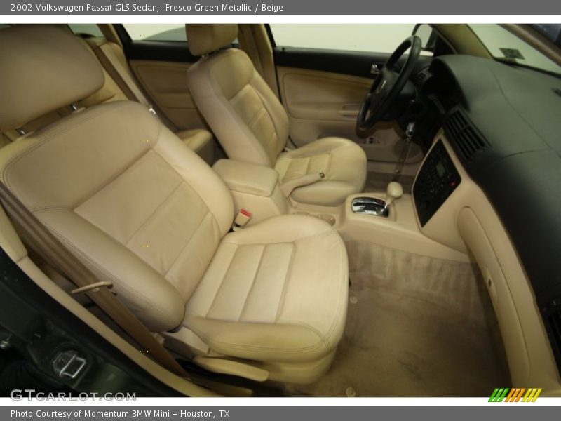 Fresco Green Metallic / Beige 2002 Volkswagen Passat GLS Sedan