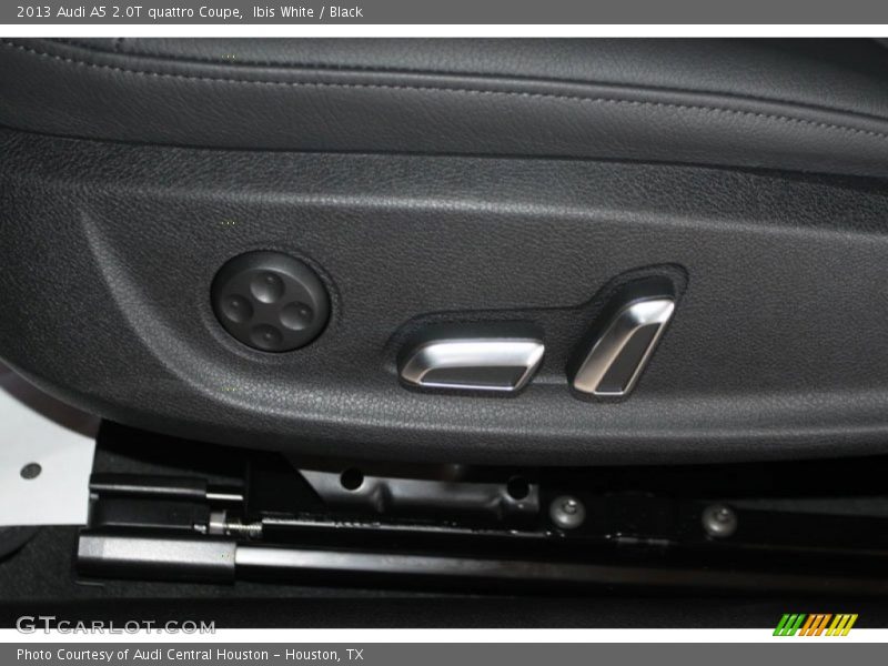 Ibis White / Black 2013 Audi A5 2.0T quattro Coupe