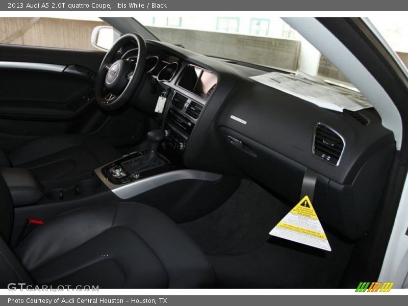 Ibis White / Black 2013 Audi A5 2.0T quattro Coupe