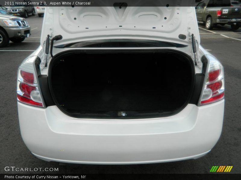 Aspen White / Charcoal 2011 Nissan Sentra 2.0