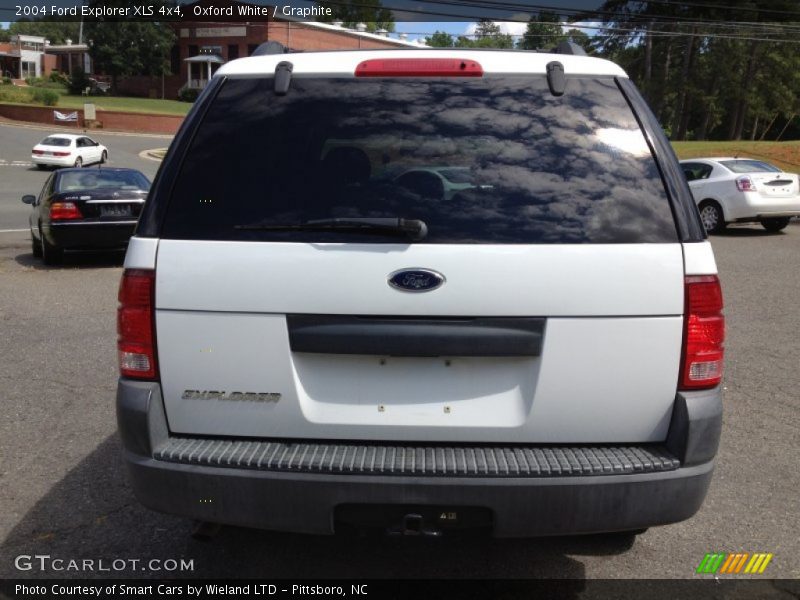Oxford White / Graphite 2004 Ford Explorer XLS 4x4