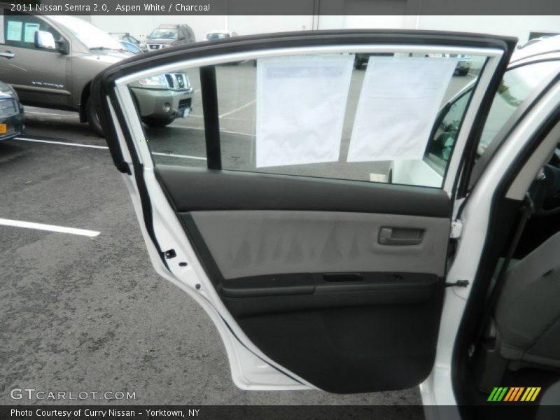 Aspen White / Charcoal 2011 Nissan Sentra 2.0