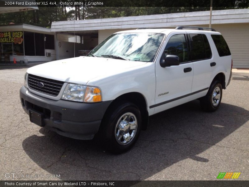 Oxford White / Graphite 2004 Ford Explorer XLS 4x4