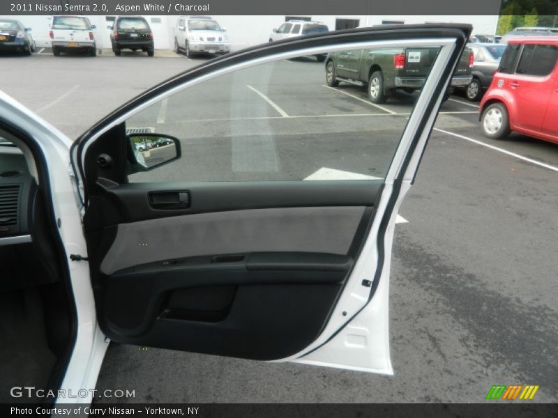 Aspen White / Charcoal 2011 Nissan Sentra 2.0
