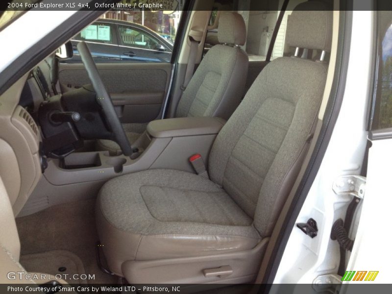 Oxford White / Graphite 2004 Ford Explorer XLS 4x4