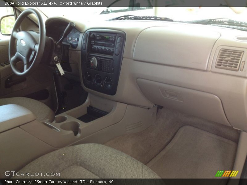 Oxford White / Graphite 2004 Ford Explorer XLS 4x4